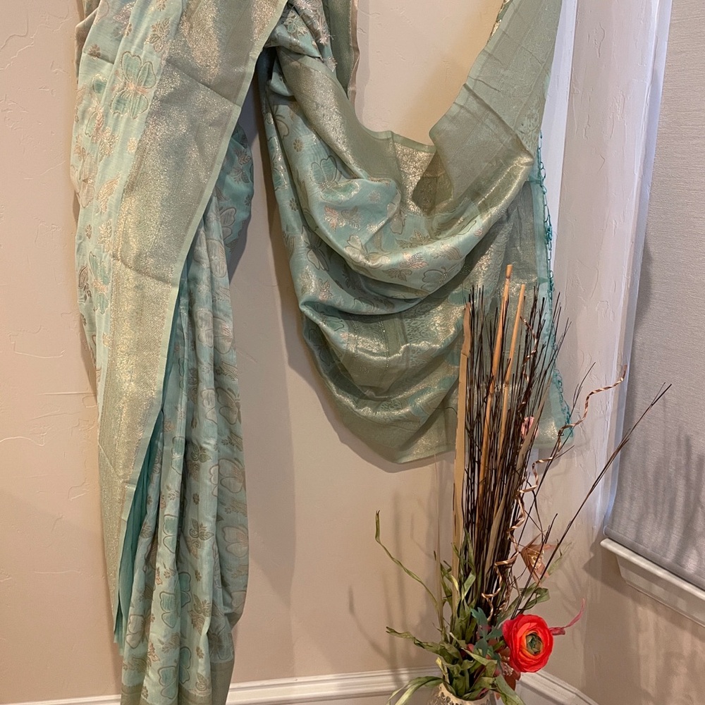 Elegant green color saree